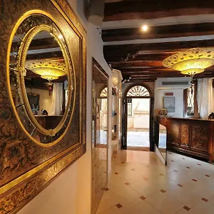 Ca' Pagan 3*, Venice Italy