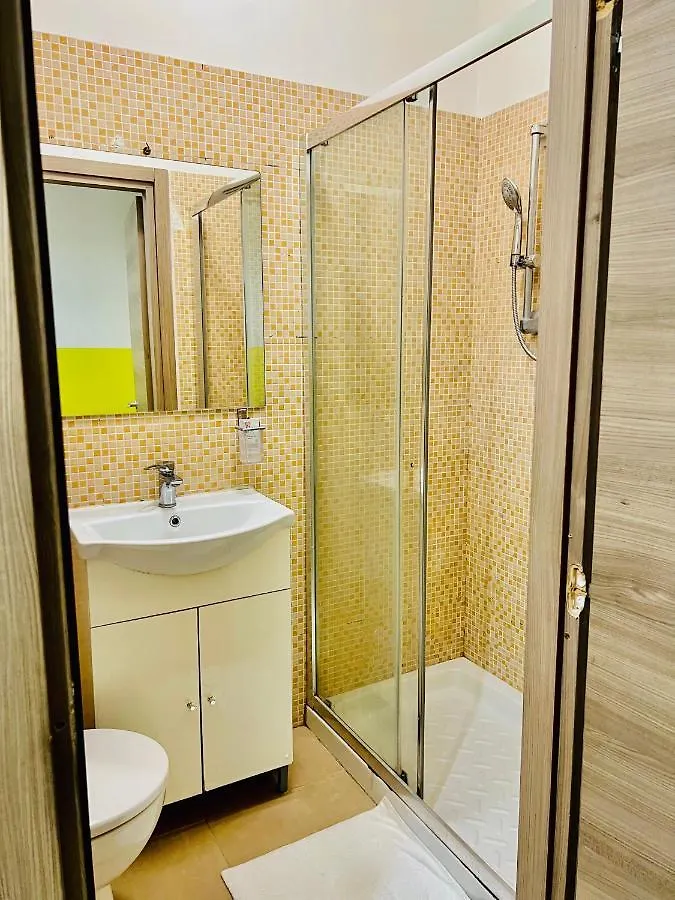 Roma Guest House