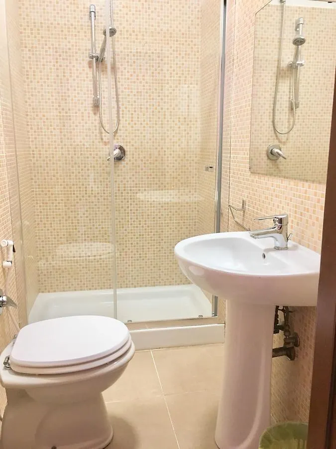 Roma Guest House 0*, Rome Italy