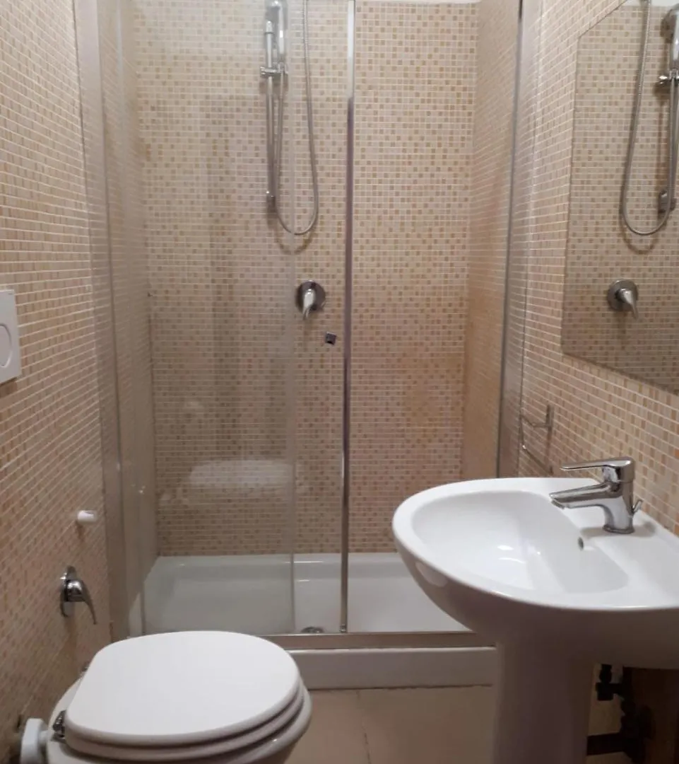 Roma Guest House 0*, Rome Italy